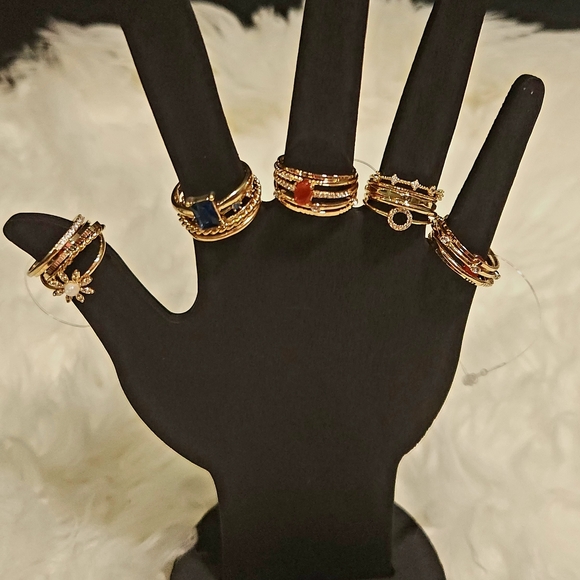 Elegant Gold-Tone Women's Ring Set - Picture 5 of 7